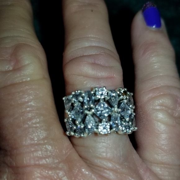 Ring - Picture 2 of 4